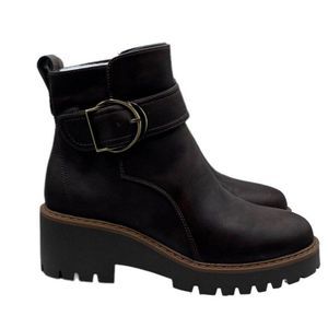 BRAND New ROCK AND CANDY LORELAI Brown Faux Boots. Size 7.5M